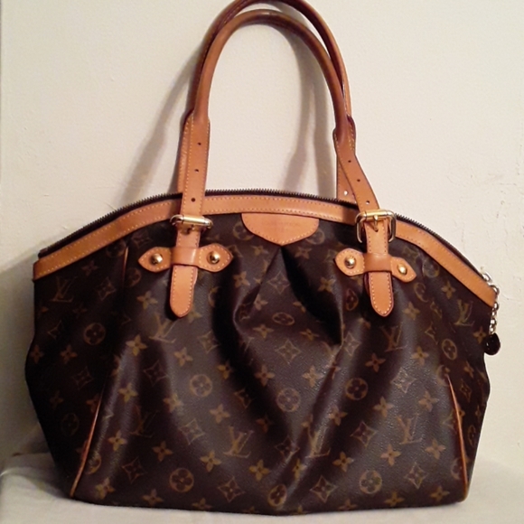 LOUIS VUITTON Handbags - AUTHENTIC LOUIS VUITTON TIVOLI GM
